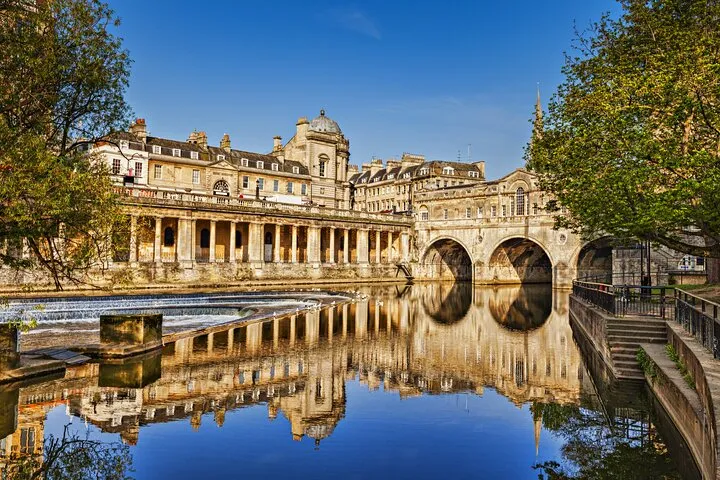 15 seats, Bath and a secret stop on a Stonehenge tour from London, Wiltshire, England