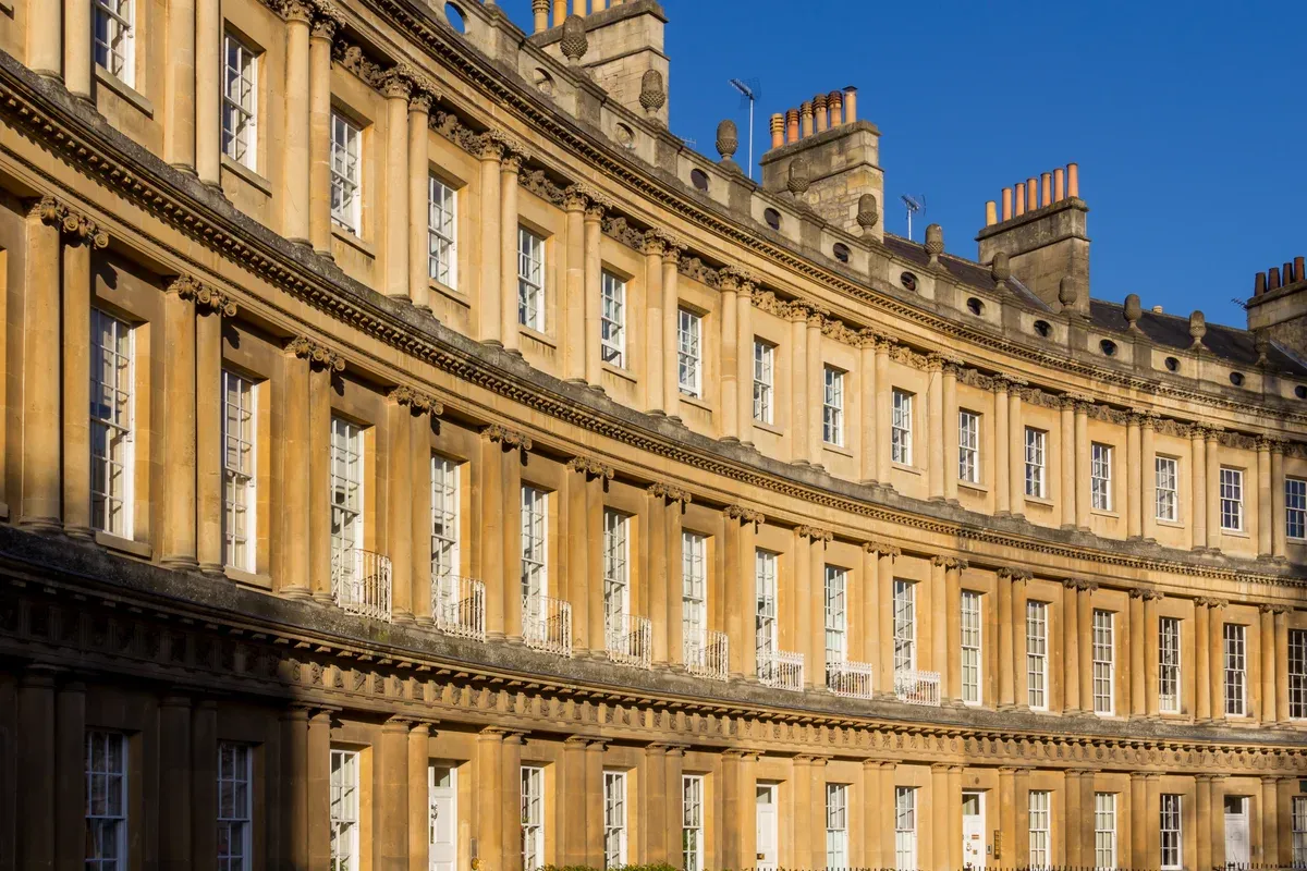 The Royal Crescent in Bath, a stop on Stonehenge tours from London, Somerset